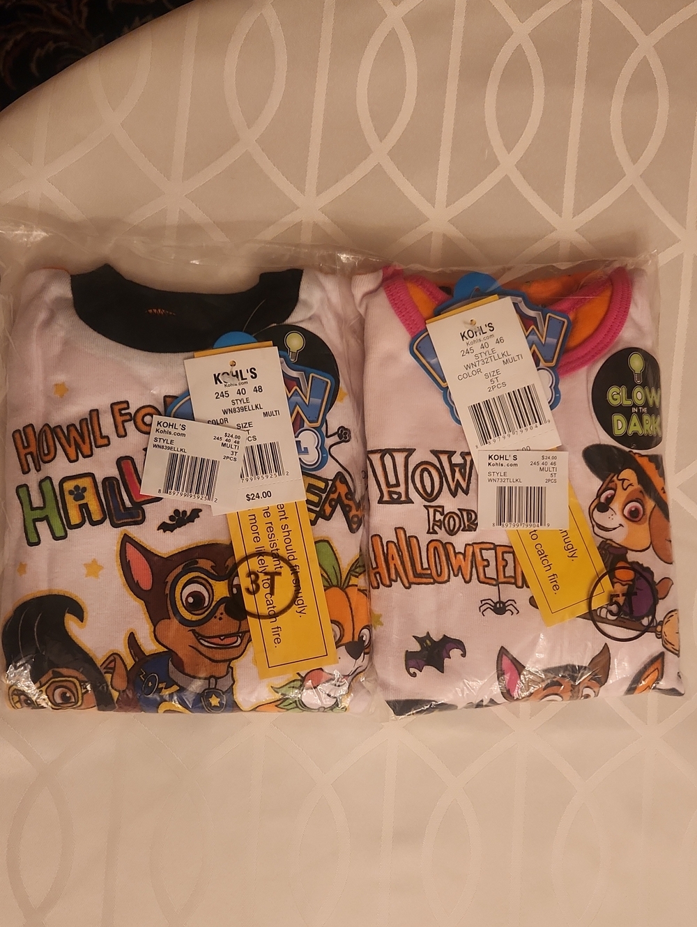 GLOW-IN-DARK! Paw Patrol Halloween Kids Pajama Set! New Sealed In Package!